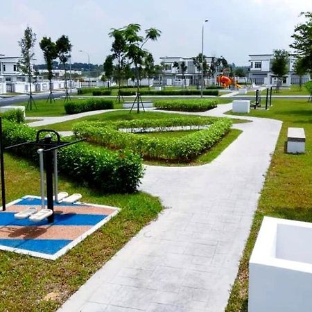 Kangkar Chemaran Johor Desaru Beach Bungalow Villas מראה חיצוני תמונה