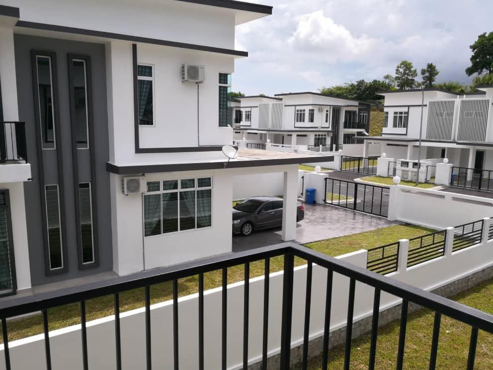 Kangkar Chemaran Johor Desaru Beach Bungalow Villas מראה חיצוני תמונה